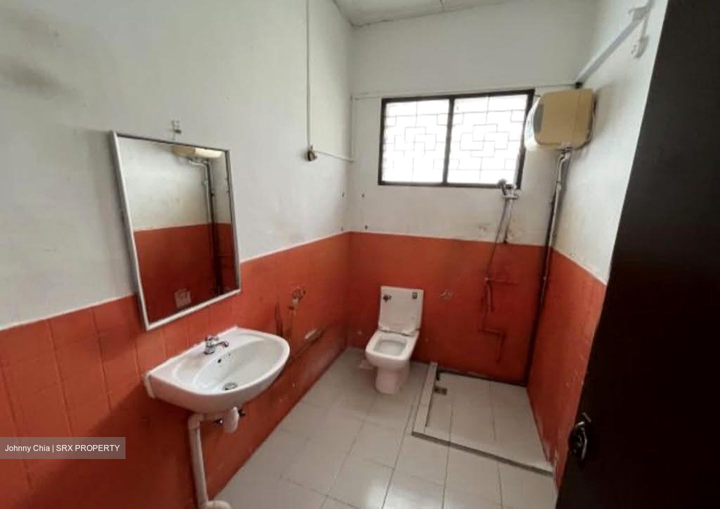 Peakview Estate (D16), Terrace #628828321